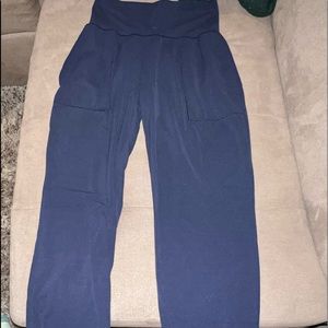 SOLD Athleta Salutation Jogger